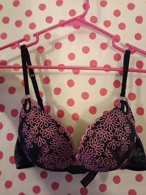 Victoria Secret Sexy Little Things Black/HotPink  Lace Lightly Padded Bra 36B